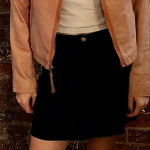90’s inspired 100% leather skirt in black